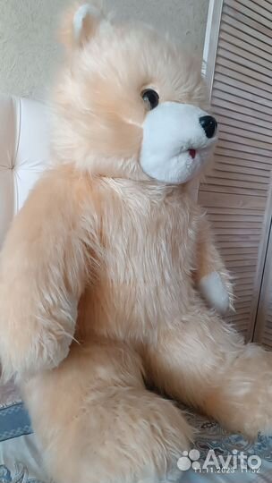 Большой мягкий медведь