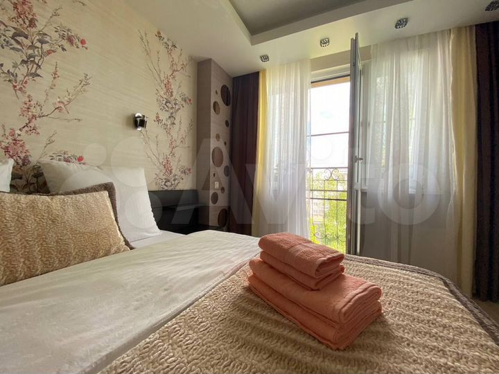 3-к. квартира, 100 м², 5/5 эт.