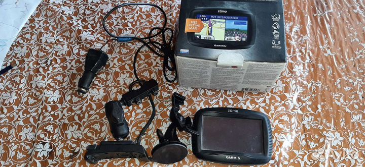 Навигатор ддя мото или снегохода Гармин зумо,б/у