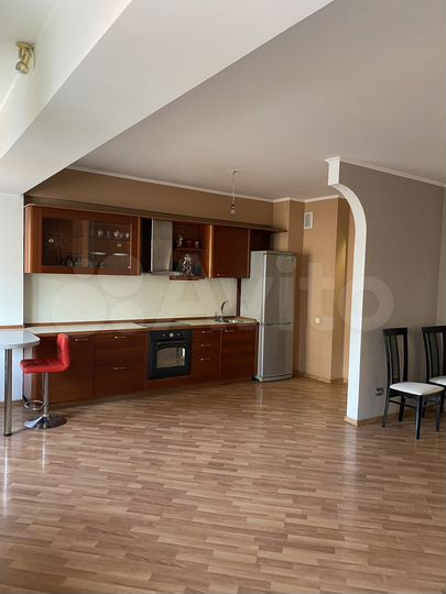 3-к. квартира, 93,2 м², 4/9 эт.