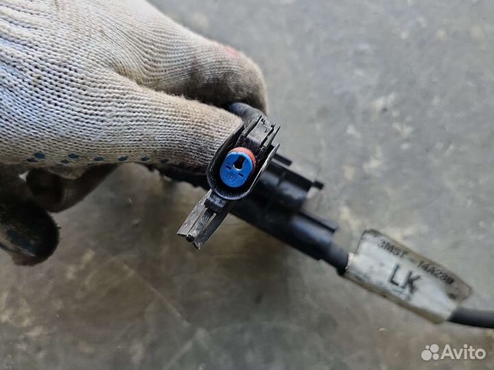 Клемма провод аккумулятора Ford Focus 2