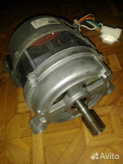 Двигатель от стиральной машины Zanussi
