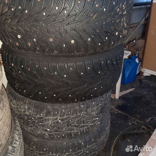 Nokian Tyres Hakkapeliitta 7 215/50