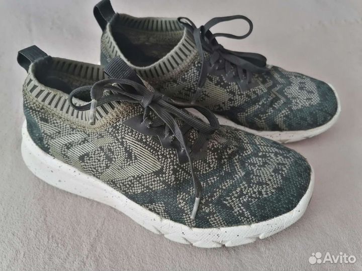 Кроссовки demix