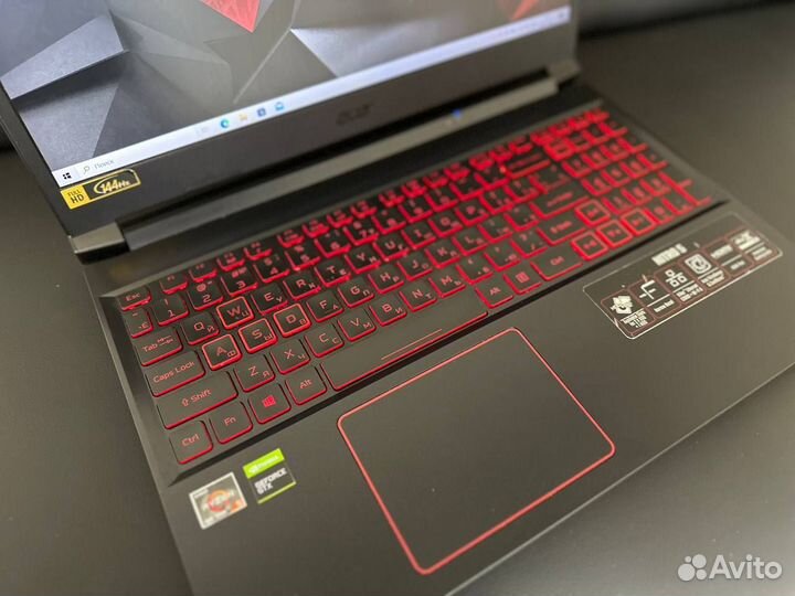 Acer Nitro 5 Ryzen 5/ GTX1650Ti/ 16GB/ 512SSD/ 144