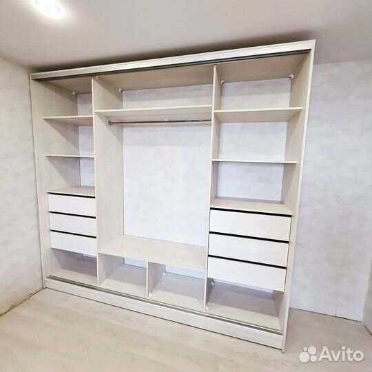 Красивый шкаф купе