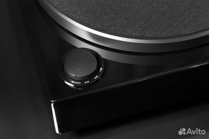 Проигрыватель винила Magnat MTT 990