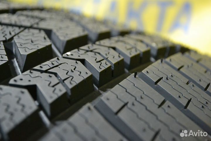 Tourador Winter Pro TSU1 265/35 R18 97V