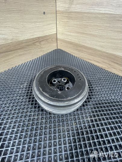 Шкив коленвала Volkswagen / Skoda 038105243