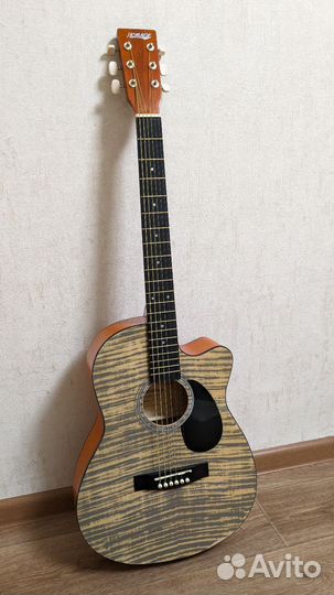 Акустическая гитара