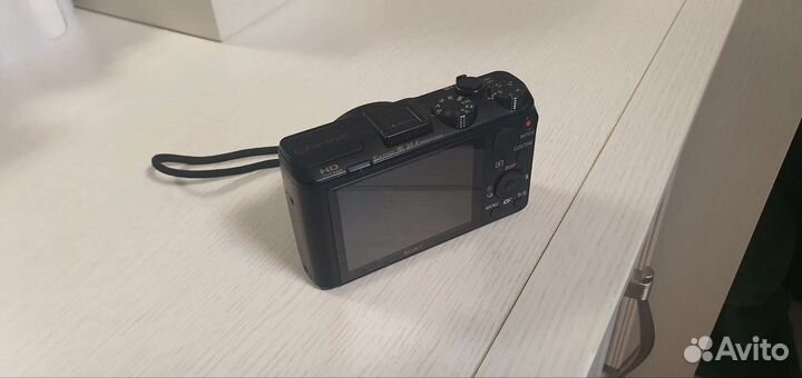 Компактный фотоаппарат Sony cyber shot DSC-HX50
