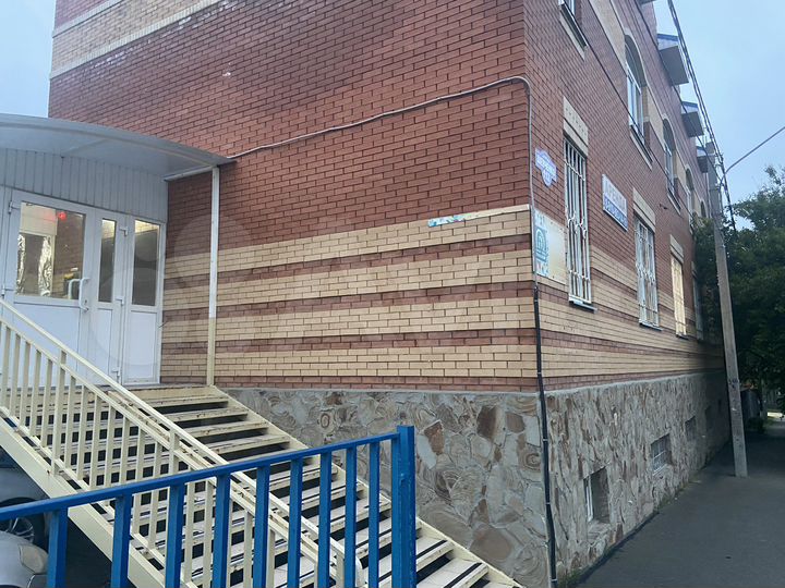 Комната 25 м², 1/3 эт.