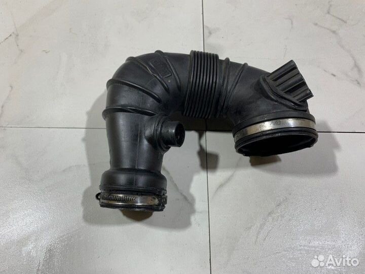 Патрубок воздушного фильтра Mercedes W212 OM651