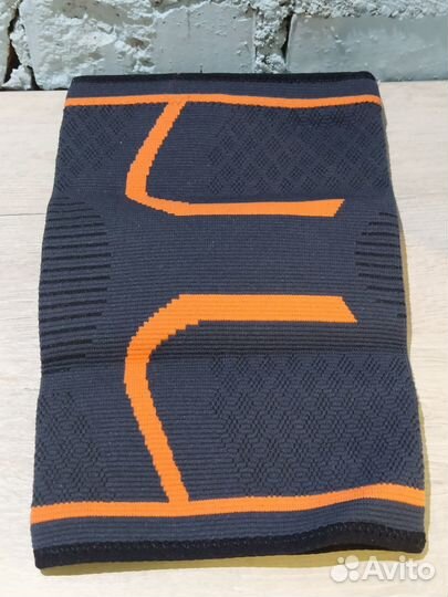 Суппорт колена indigo IN197