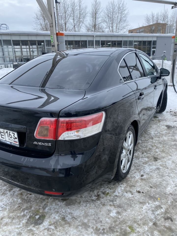 Toyota Avensis: фото владельца