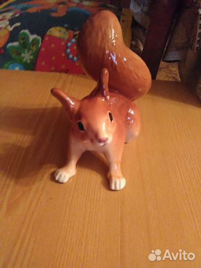 Белочка фарфоровая