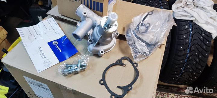 Водяной насос (помпа) змз 406