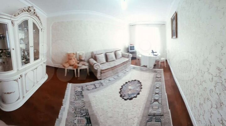 2-к. квартира, 63 м², 1/4 эт.