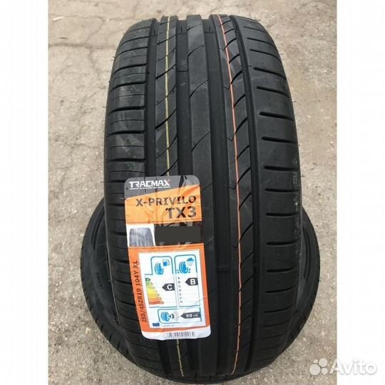 Tracmax X-Privilo TX3 255/40 R19