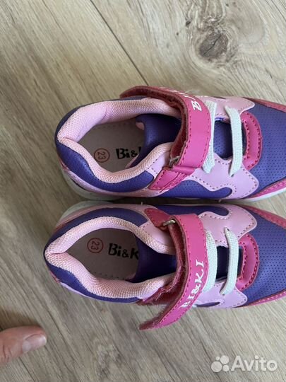 Кроссовки новые 23