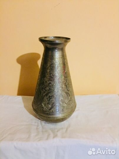 Вазы. Фарфор. Металл. Бронза. Фаянс