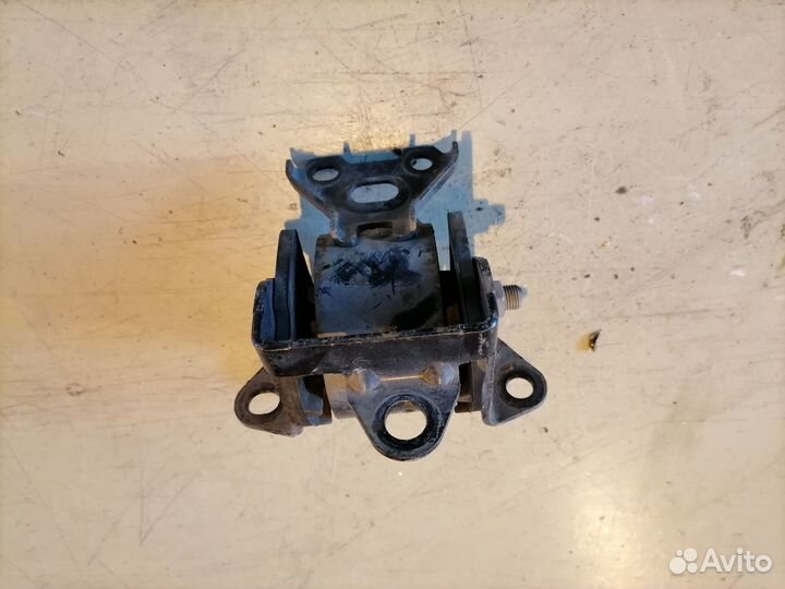 Опора двигателя (подушка двс) левая MN101574 Mitsu