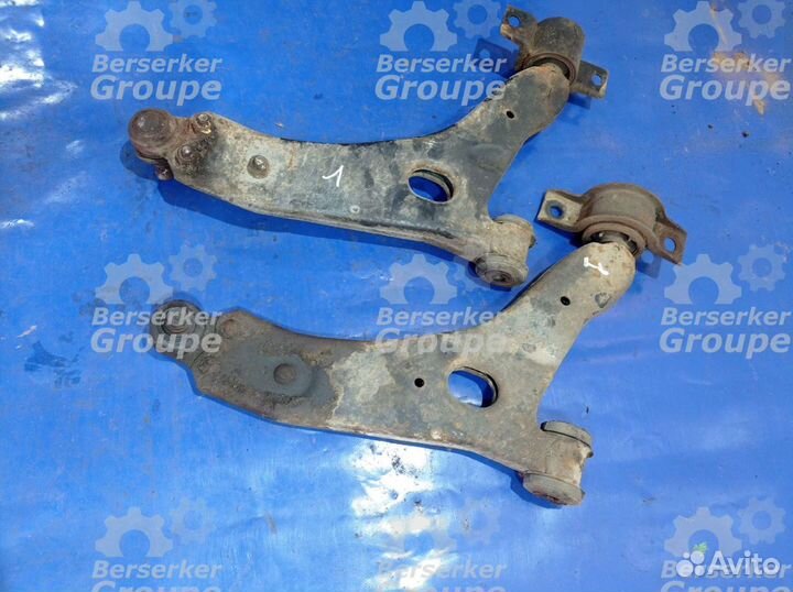 Рычаг подвески передний нижний Ford Focus 1