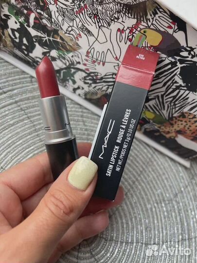 MAC губная помада satin lipstick - 820 retro