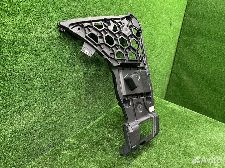 Кронштейн бампера задний левый BMW X6 G06