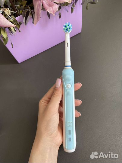 Зубная щетка Oral-B Pro 500