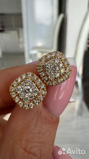 Золотые серьги пусеты с бриллиантами