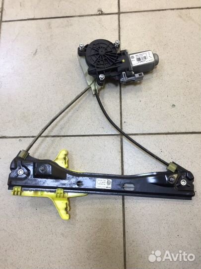 Стеклоподъемник задний правый Volkswagen Polo 5