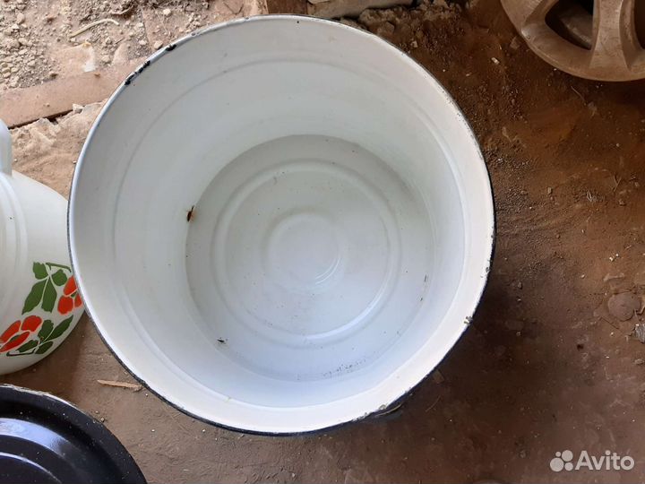 Кастрюли СССР разные