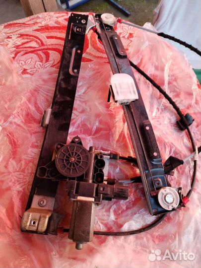 Стеклоподъёмник передний правый на ягуар xf