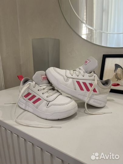 Кроссовки adidas детские 28 размер