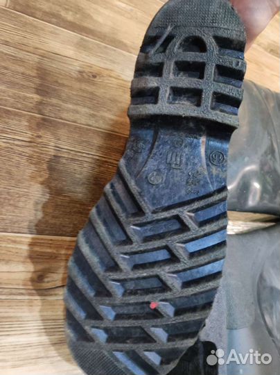 Болотные сапоги, забродники