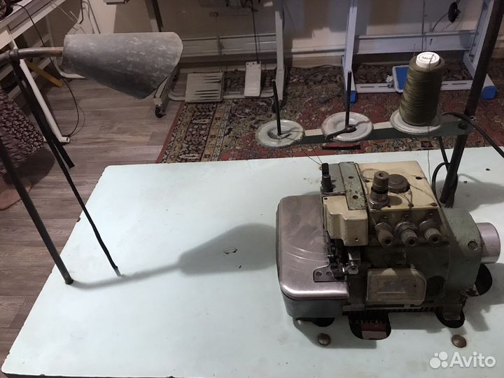 Оверлок промышленный