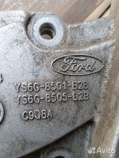 Помпа Ford Focus 1,6