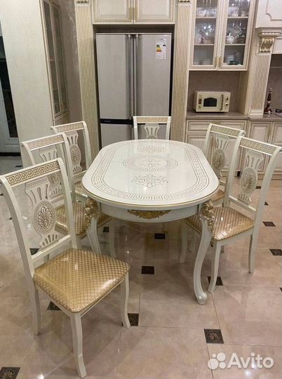 Столы и стулья. Комплект