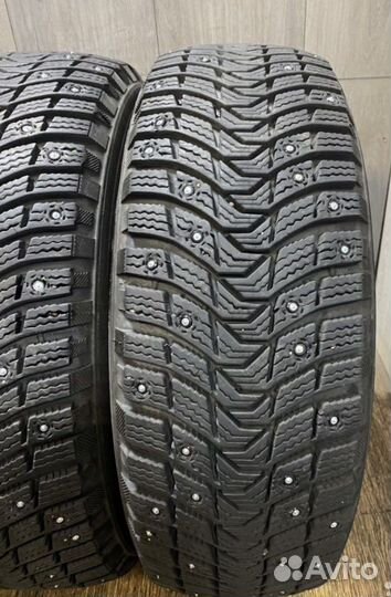 Michelin X-Ice North 3 215/60 R17