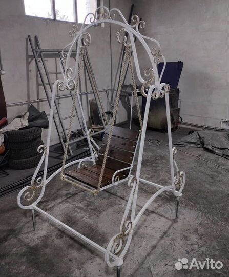 Садовые качели для дома и дачи