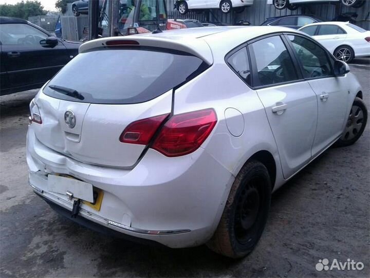 Разбор на запчасти Opel Astra J