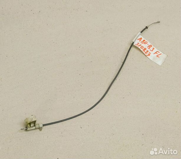 Трос замка передней левой двери Audi 80 B3