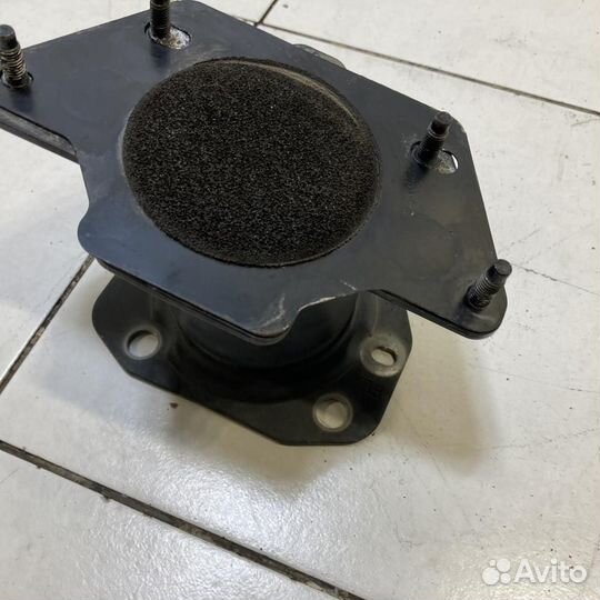 Кронштейн заднего бампера левый Infiniti M M25 M37