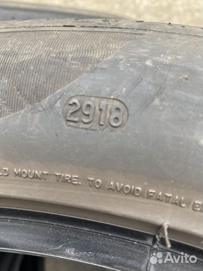 Pirelli Chrono 295/40 R21 ZR