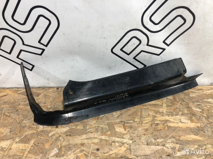 Водосток багажника задний правый Bmw 5-Series Gran