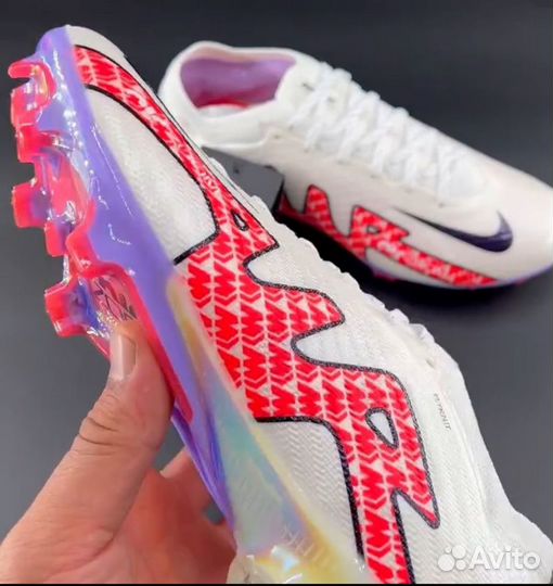 Футбольные бутсы nike mercurial