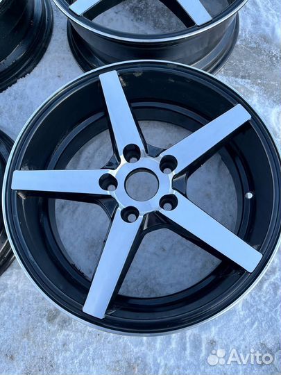 Комплект дисков Vossen R17 5x114.3