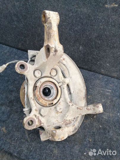 Кулак передний правый Infiniti FX45