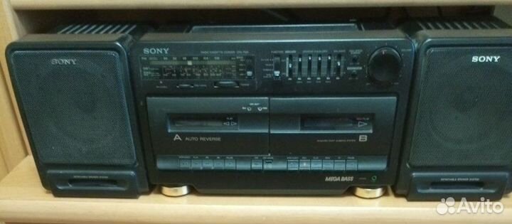 Кассетный магнитофон sony